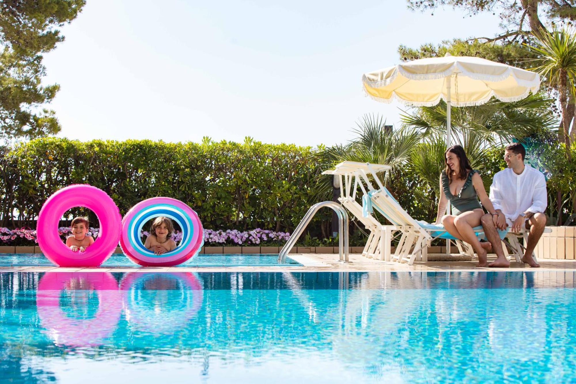 Hotel Atlantic リニャーノ・サッビアドーロ エクステリア 写真